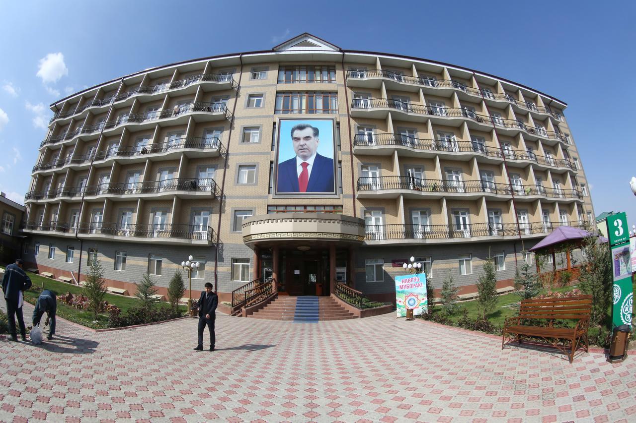 Bahoriston Hotel Guliston エクステリア 写真